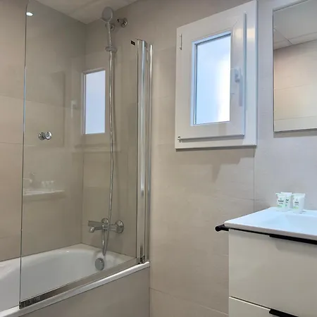 Urbe10 Hacienda Paredes 2 Bedrooms Apartment *