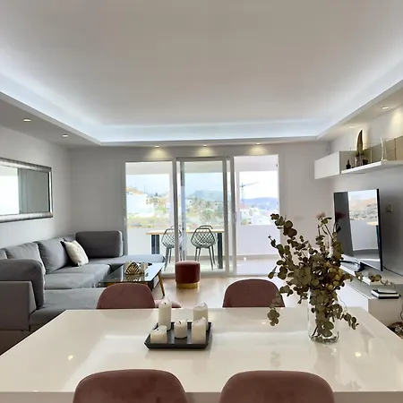 Urbe10 Hacienda Paredes 2 Bedrooms Apartment *
